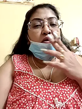 Snapshot of LAVERNIYA_ chatting on January 2025 01:38:01 PM LAVERNIYA online show from January 2025 01:38:01 PM