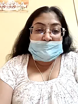 Snapshot of LAVERNIYA_ chatting on February 2025 07:59:01 AM LAVERNIYA online show from February 2025 07:59:01 AM