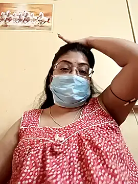 Snapshot of LAVERNIYA_ chatting on February 2025 06:01:01 AM LAVERNIYA online show from February 2025 06:01:01 AM