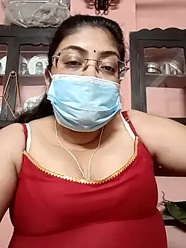 Snapshot of LAVERNIYA_ chatting on February 2025 03:14:01 PM LAVERNIYA online show from February 2025 03:14:01 PM