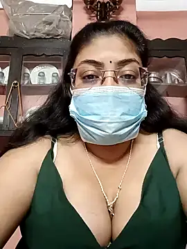 Snapshot of LAVERNIYA_ chatting on February 2025 07:10:02 PM LAVERNIYA online show from February 2025 07:10:02 PM