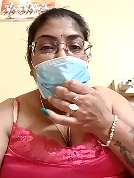 Snapshot of LAVERNIYA_ chatting on February 2025 02:54:02 PM LAVERNIYA online show from February 2025 02:54:02 PM