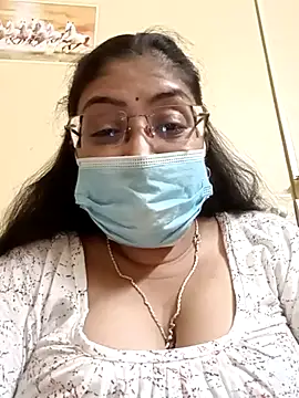 Snapshot of LAVERNIYA_ chatting on March 2025 12:27:02 PM LAVERNIYA online show from March 2025 12:27:02 PM