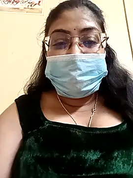 Snapshot of LAVERNIYA_ chatting on March 2025 12:00:01 PM LAVERNIYA online show from March 2025 12:00:01 PM