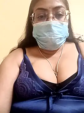 Snapshot of LAVERNIYA_ chatting on March 2025 07:10:02 PM LAVERNIYA online show from March 2025 07:10:02 PM