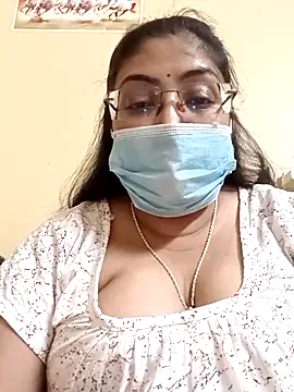 Snapshot of LAVERNIYA_ chatting on March 2025 01:18:01 PM LAVERNIYA online show from March 2025 01:18:01 PM