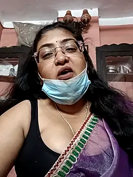 Snapshot of LAVERNIYA_ chatting on March 2025 06:51:01 PM LAVERNIYA online show from March 2025 06:51:01 PM