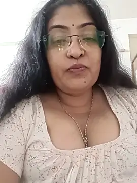 Snapshot of LAVERNIYA_ chatting on September 2025 11:31:02 AM LAVERNIYA online show from September 2025 11:31:02 AM