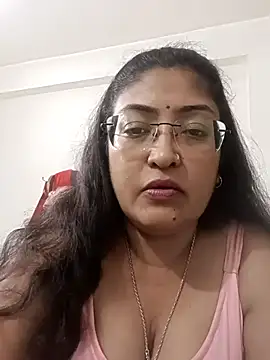 Snapshot of LAVERNIYA_ chatting on September 2025 03:06:02 PM LAVERNIYA online show from September 2025 03:06:02 PM