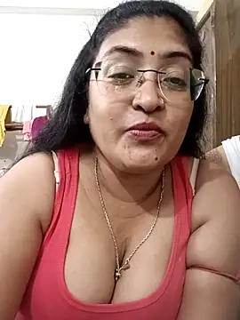 Snapshot of LAVERNIYA_ chatting on October 2025 07:44:02 PM LAVERNIYA online show from October 2025 07:44:02 PM