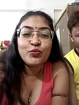 Snapshot of LAVERNIYA_ chatting on October 2025 02:58:02 PM LAVERNIYA online show from October 2025 02:58:02 PM