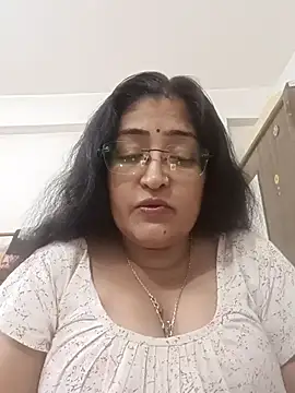 Snapshot of LAVERNIYA_ chatting on October 2025 11:50:01 AM LAVERNIYA online show from October 2025 11:50:01 AM