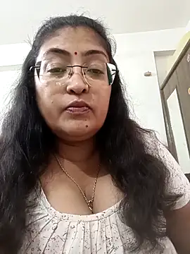 Snapshot of LAVERNIYA_ chatting on October 2025 10:05:02 AM LAVERNIYA online show from October 2025 10:05:02 AM