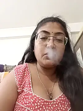 Snapshot of LAVERNIYA_ chatting on November 2025 12:38:02 PM LAVERNIYA online show from November 2025 12:38:02 PM