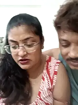 Snapshot of LAVERNIYA_ chatting on November 2025 06:51:01 PM LAVERNIYA online show from November 2025 06:51:01 PM