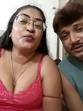 Snapshot of LAVERNIYA_ chatting on November 2025 06:28:02 PM LAVERNIYA online show from November 2025 06:28:02 PM