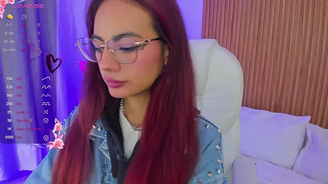 Snapshot of sophiecherry_ chatting on February 2025 04:54:01 AM sophiecherry online show from February 2025 04:54:01 AM