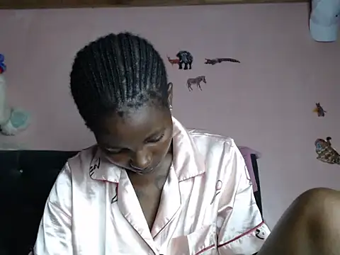 TrishaKalid online show from January 2025 08:43:02 PM