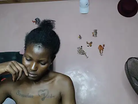 TrishaKalid online show from February 2025 07:02:02 PM