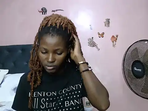 TrishaKalid online show from March 2025 07:29:02 PM