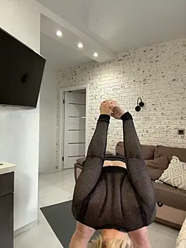 Charming Daphny online show from November 2025 06:33:01 AM