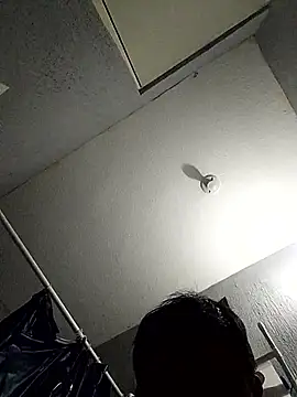 CRUZZ94 online show from November 2025 04:23:02 AM