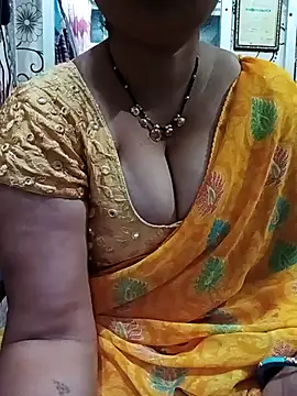 HOT RANII online show from February 2026 11:00:01 PM