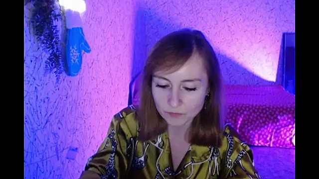 Snapshot of Athena_Richards chatting on February 2025 03:15:02 PM Athena Richards online show from February 2025 03:15:02 PM