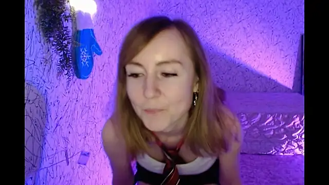 Snapshot of Athena_Richards chatting on February 2025 02:43:02 PM Athena Richards online show from February 2025 02:43:02 PM