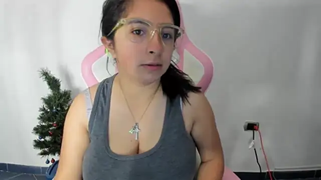  Angelinaandrade  online show from December 2024 11:08:02 AM