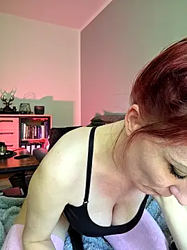Snapshot of Nicky-Blue chatting on May 2026 02:35:01 PM Nicky-Blue online show from May 2026 02:35:01 PM
