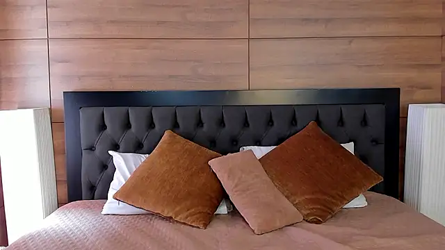 miah connor online show from March 2026 07:28:01 PM