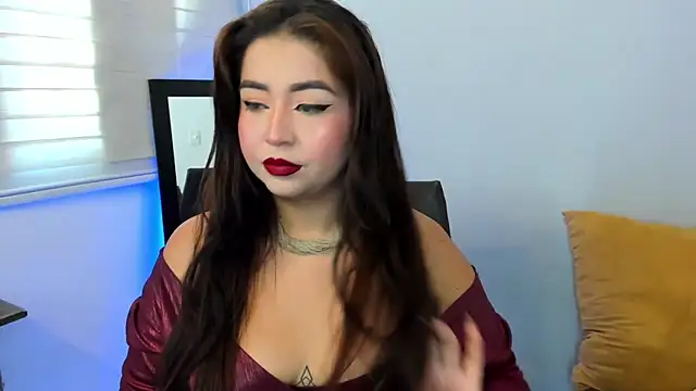 Snapshot of LiahDiaz chatting on April 2026 03:05:01 PM LiahDiaz online show from April 2026 03:05:01 PM