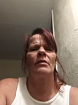 Snapshot of greeneyedamatuers chatting on February 2025 07:42:02 AM greeneyedamatuers online show from February 2025 07:42:02 AM