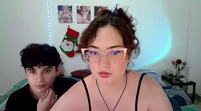 Snapshot of AndrewAnndCherry chatting on December 2024 01:26:02 AM AndrewAnndCherry online show from December 2024 01:26:02 AM