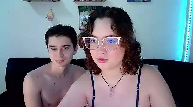 Snapshot of AndrewAnndCherry chatting on January 2025 01:39:02 AM AndrewAnndCherry online show from January 2025 01:39:02 AM