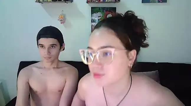 Snapshot of AndrewAnndCherry chatting on January 2025 01:08:01 AM AndrewAnndCherry online show from January 2025 01:08:01 AM