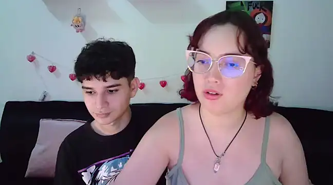 Snapshot of AndrewAnndCherry chatting on February 2025 01:12:02 AM AndrewAnndCherry online show from February 2025 01:12:02 AM