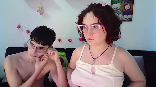 Snapshot of AndrewAnndCherry chatting on February 2025 12:09:01 AM AndrewAnndCherry online show from February 2025 12:09:01 AM