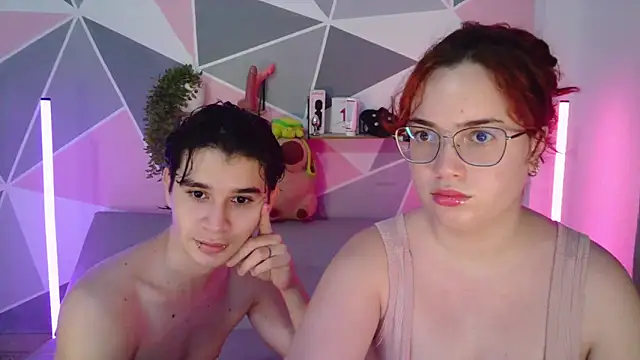 Snapshot of AndrewAnndCherry chatting on September 2025 12:45:01 AM AndrewAnndCherry online show from September 2025 12:45:01 AM