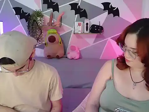 Snapshot of AndrewAnndCherry chatting on October 2025 12:55:01 AM AndrewAnndCherry online show from October 2025 12:55:01 AM