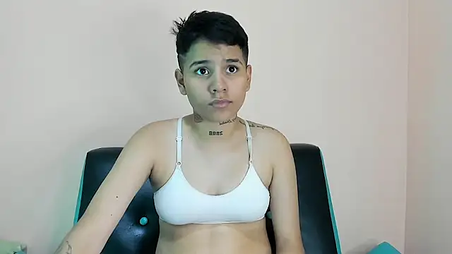 cami hots online show from January 2025 02:47:01 AM