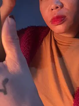 Laura8910 online show from December 2024 01:01:02 PM