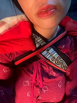 Laura8910 online show from November 2025 12:25:01 PM