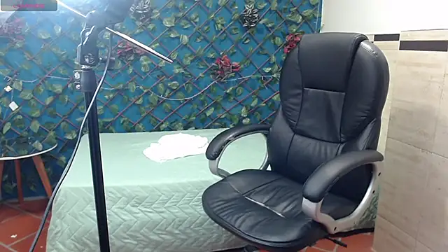 Waturox online show from February 2025 01:34:01 AM