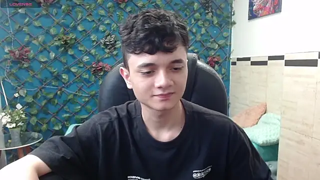 Waturox online show from March 2025 07:38:01 PM