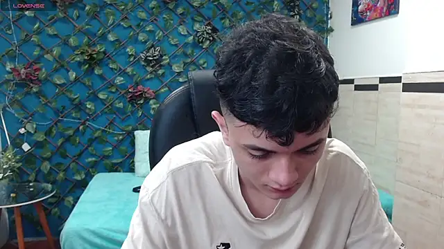 Waturox online show from March 2025 07:03:02 PM