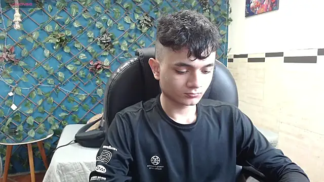 Waturox online show from October 2025 07:23:01 PM