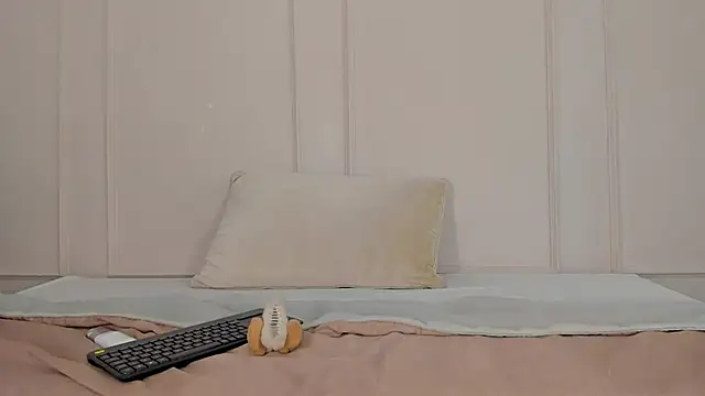 Mariapettit online show from February 2025 06:46:02 PM