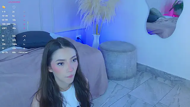 Mariapettit online show from November 2025 11:41:01 AM